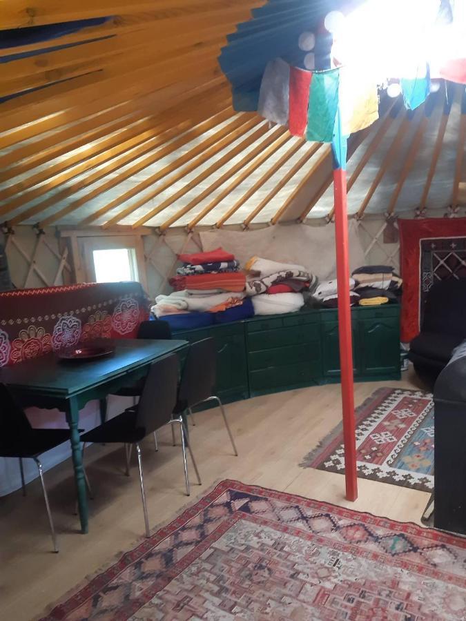 Hotel Jurta Az Erdo Mellett Dezsaval-Keresz-Tanya Pilisszentkereszt Exterior foto